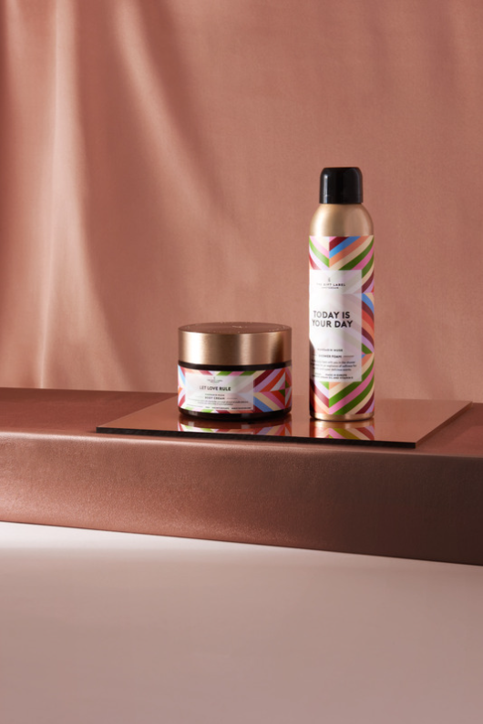 An image of the The Gift Label Shower Foam 200ml