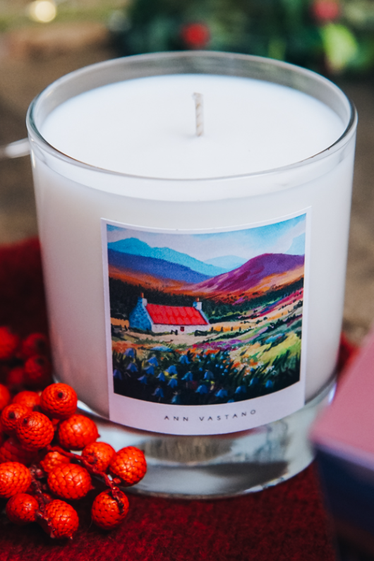 An image of the Cairn Candle Scottish Art Candle