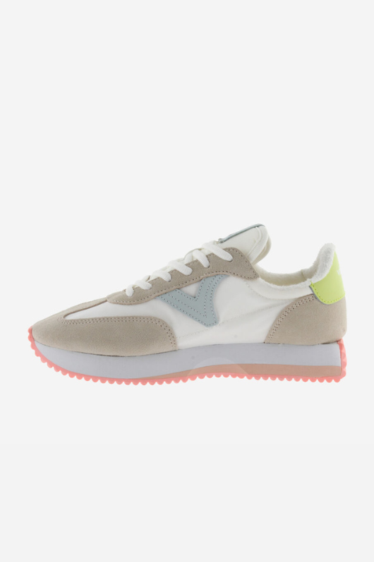 An image of the Victoria Cosmos Trainer
