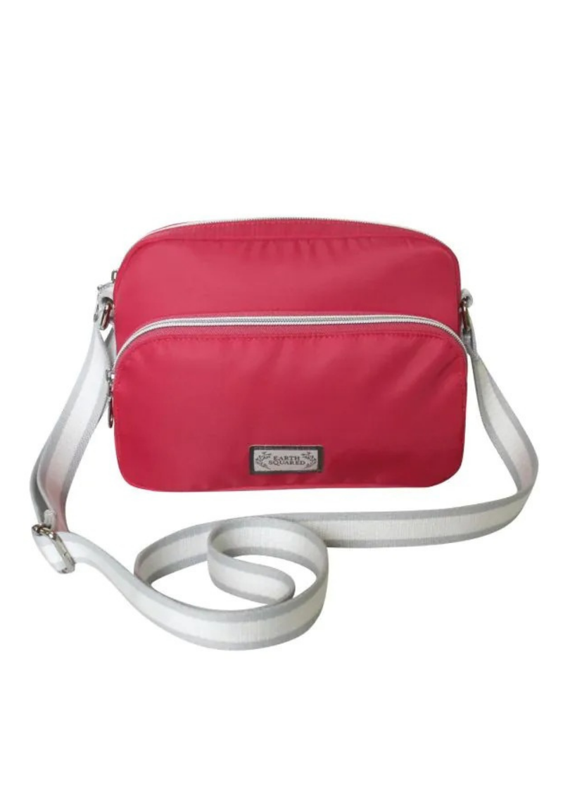 An image of the Earthsquared Voyage Messenger Bag