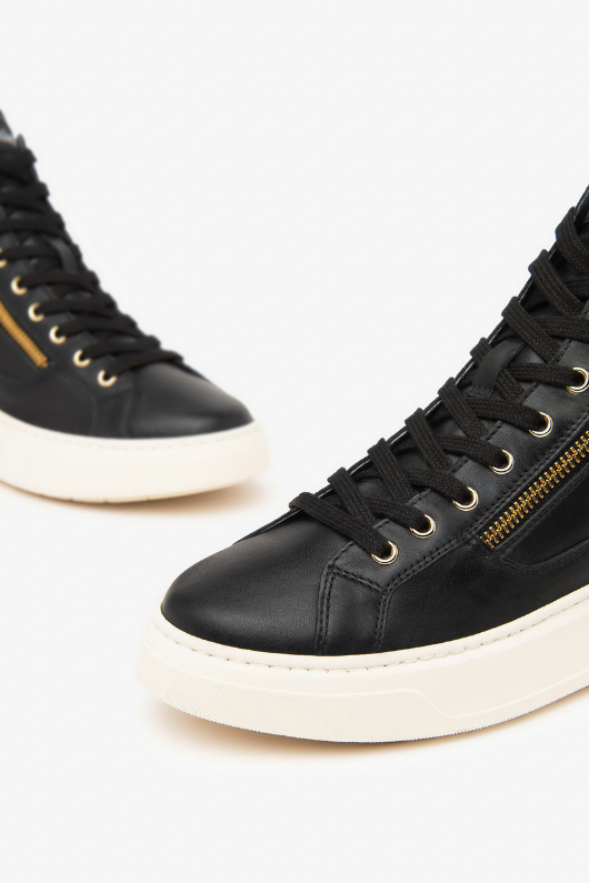 An image of the Nero Giardini High Trainers