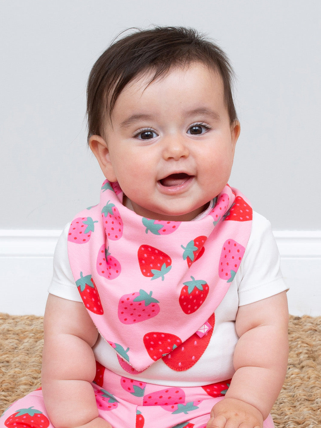 An image of the Kite Berry Brave Bib