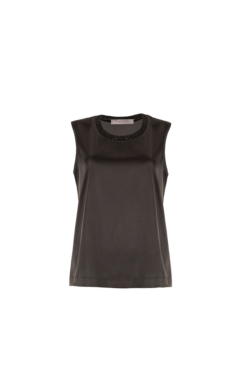 An image of the D Exterior Sleeveless Blouse