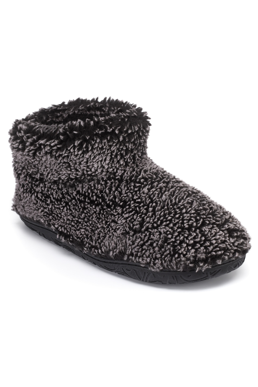 An image of the Bedroom Athletics Leonardo Shorter Length Snow Tipped Sherpa Slipper Boots