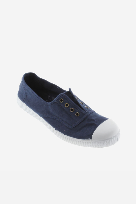 An image of the Victoria 1915 Inglesa Plimsole