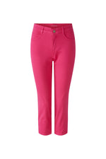 Oui Cropped Pants. A pair of pink Capri style trousers, in a slim fit style, with leg slits, pockets, and zip/button fastening.