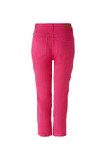Oui Cropped Pants. A pair of pink Capri style trousers, in a slim fit style, with leg slits, pockets, and zip/button fastening.
