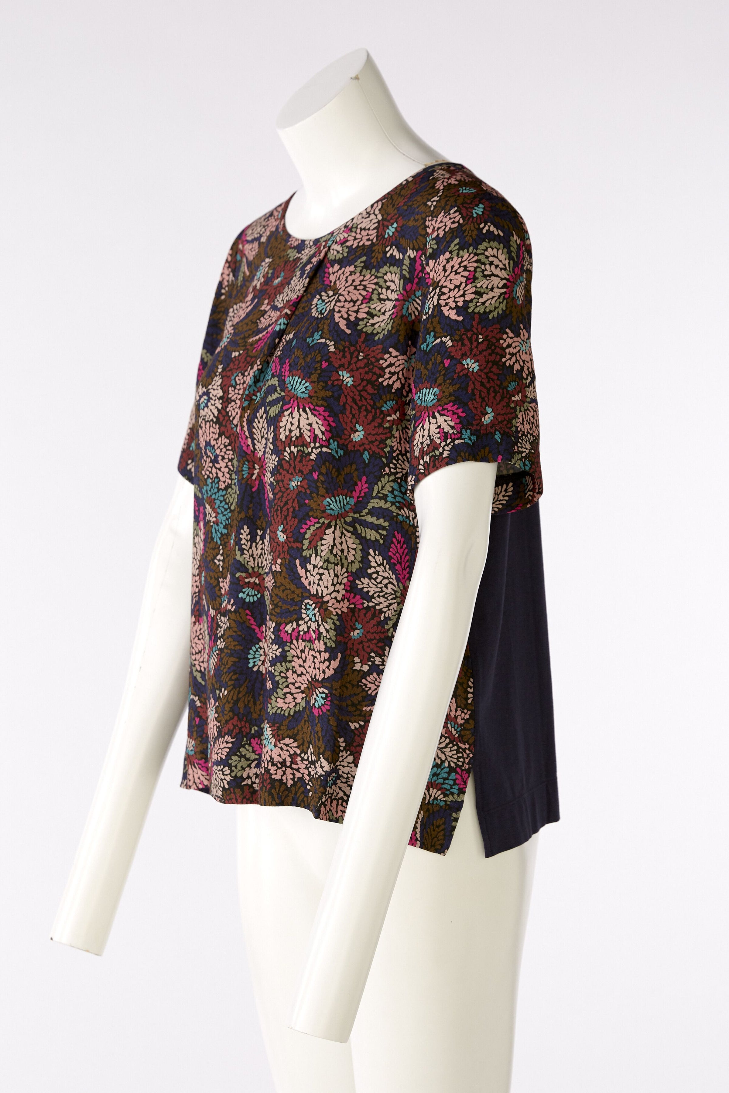 An image of the Oui Frill Sleeve Blouse