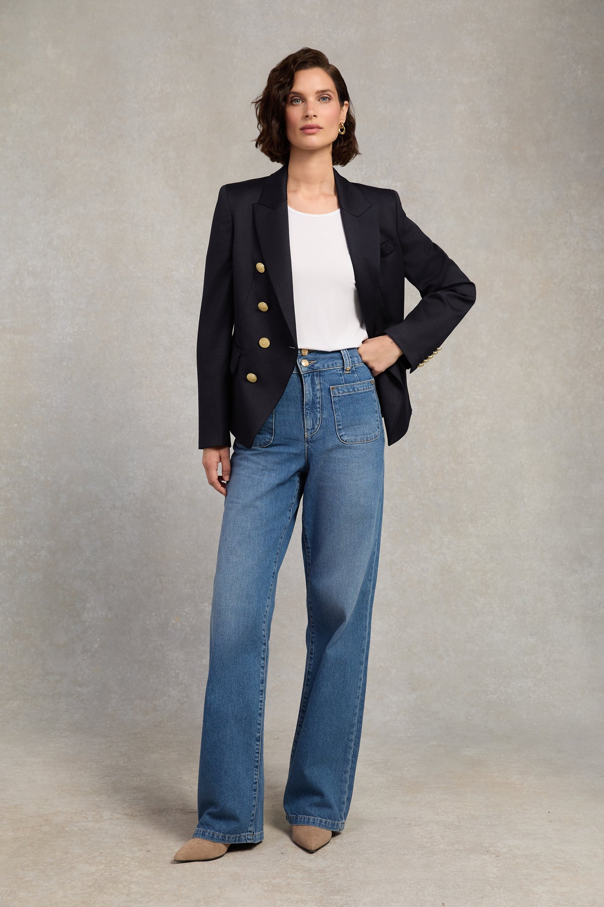 An image of the Holland Cooper Knightsbridge Blazer