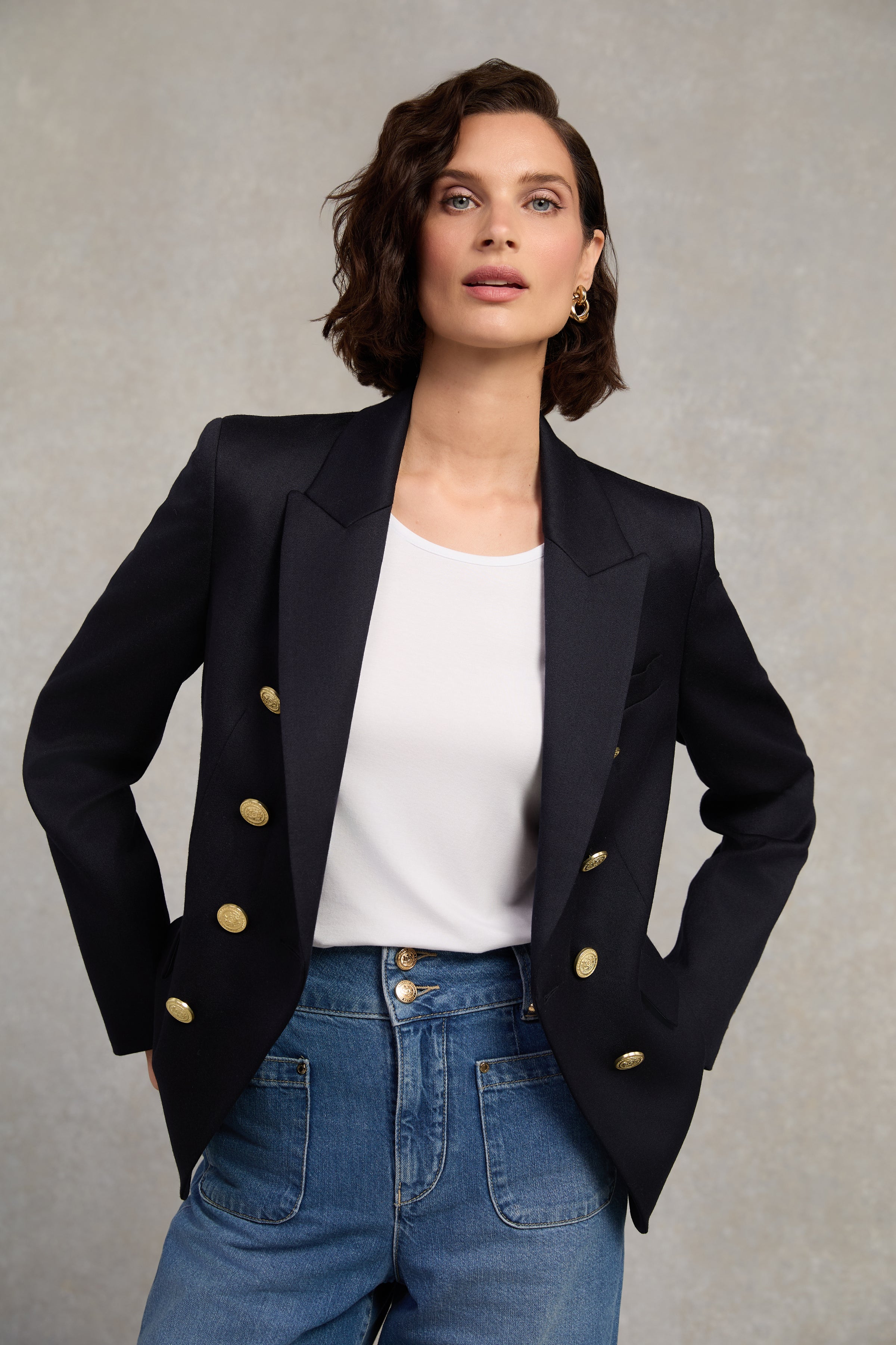 An image of the Holland Cooper Knightsbridge Blazer