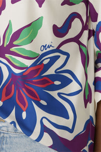 An image of the Oui Bold Floral Blouse