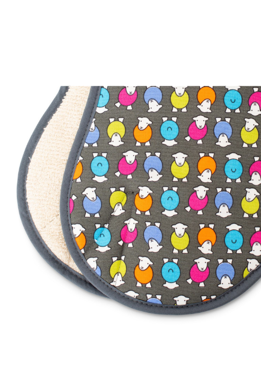An image of the The Herdy Company Oven Gloves