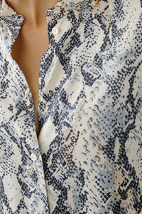 An image of the Oui Woven Blouse