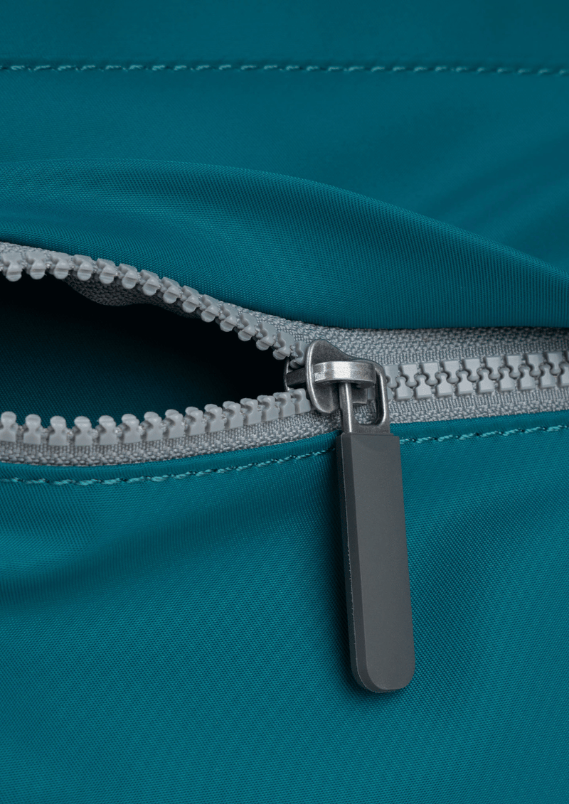 An image of the ROKA London Trafalgar B Tote Bag