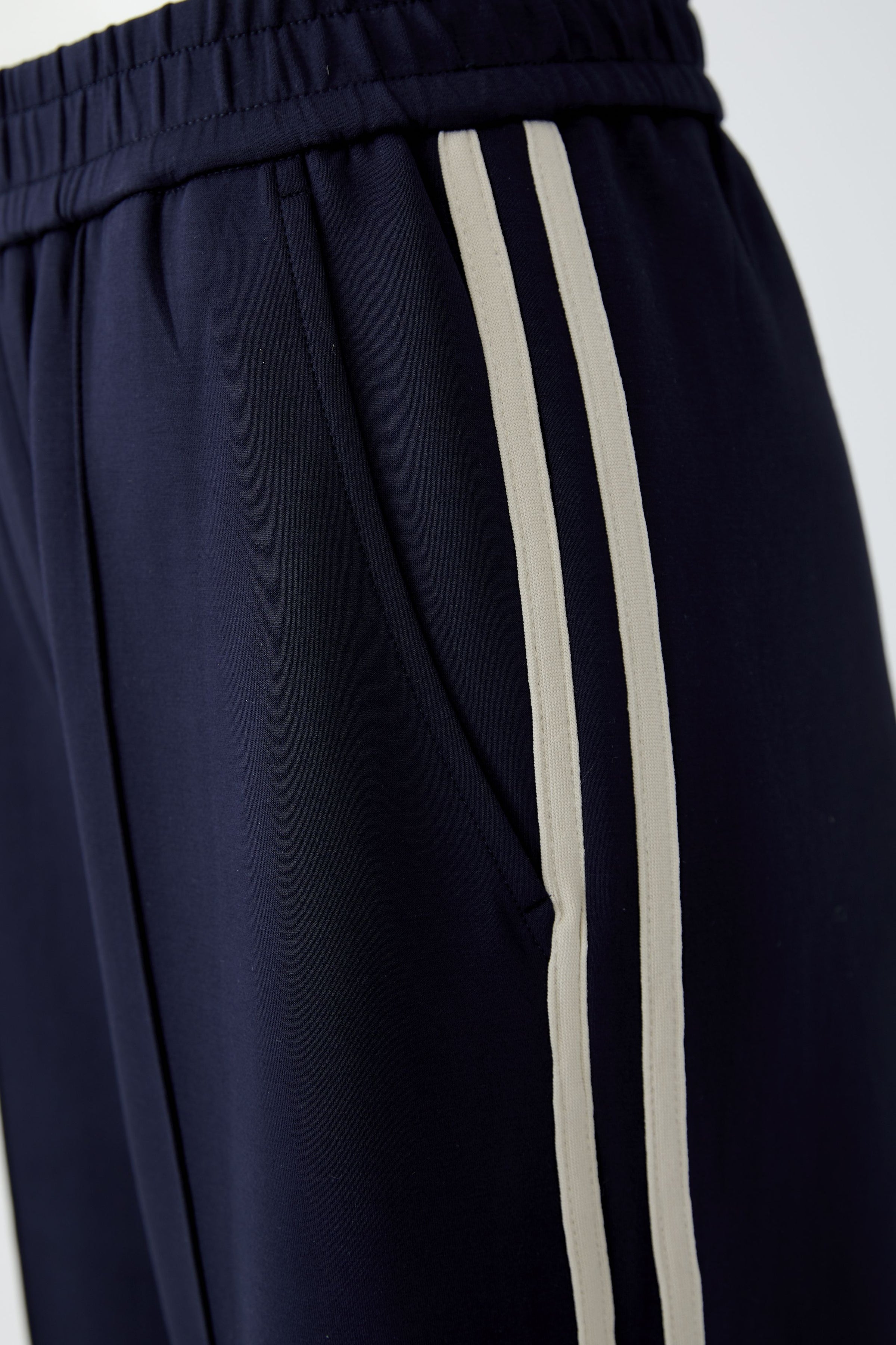 An image of the Oui Knitted Trousers