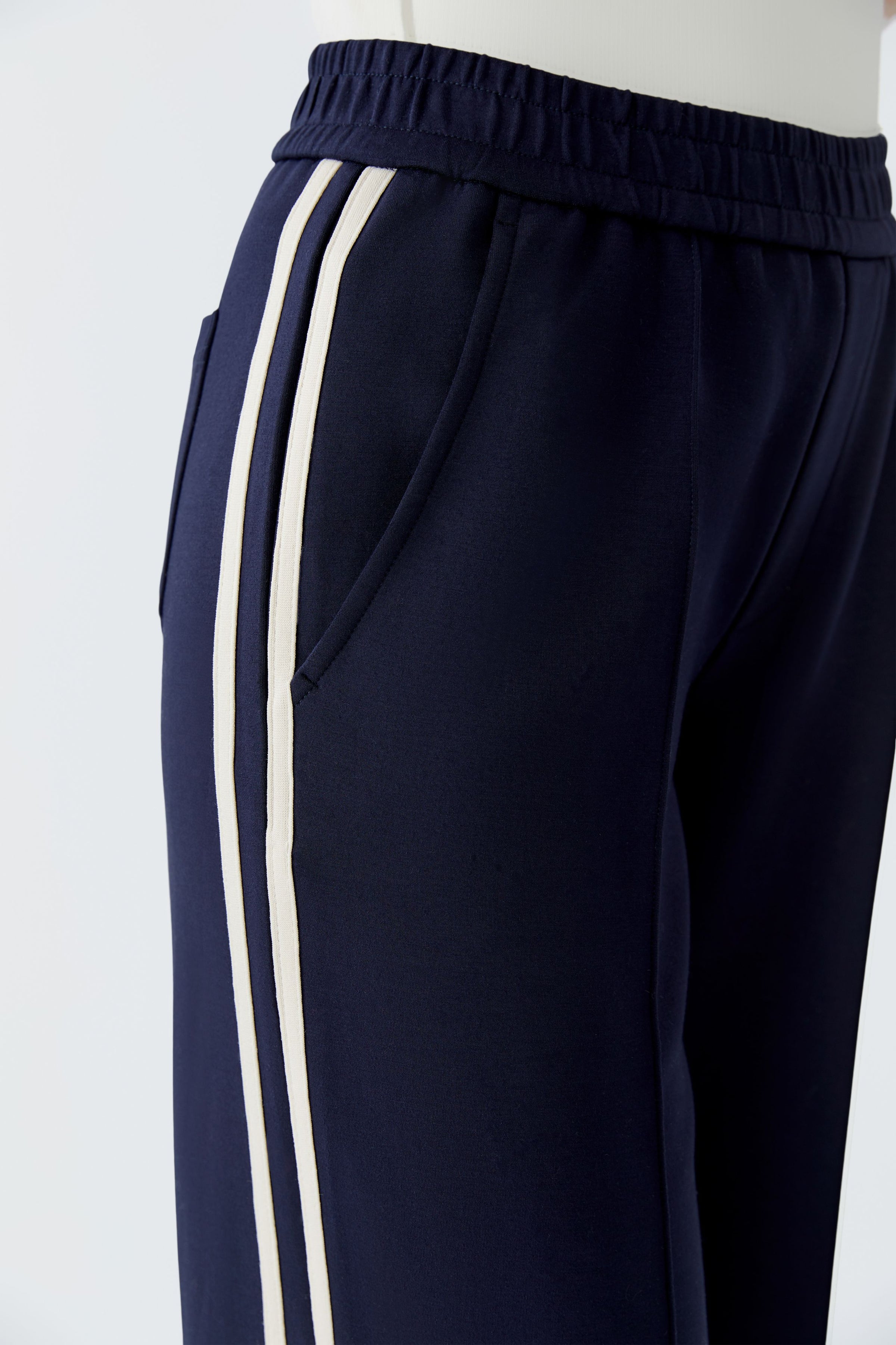 An image of the Oui Knitted Trousers