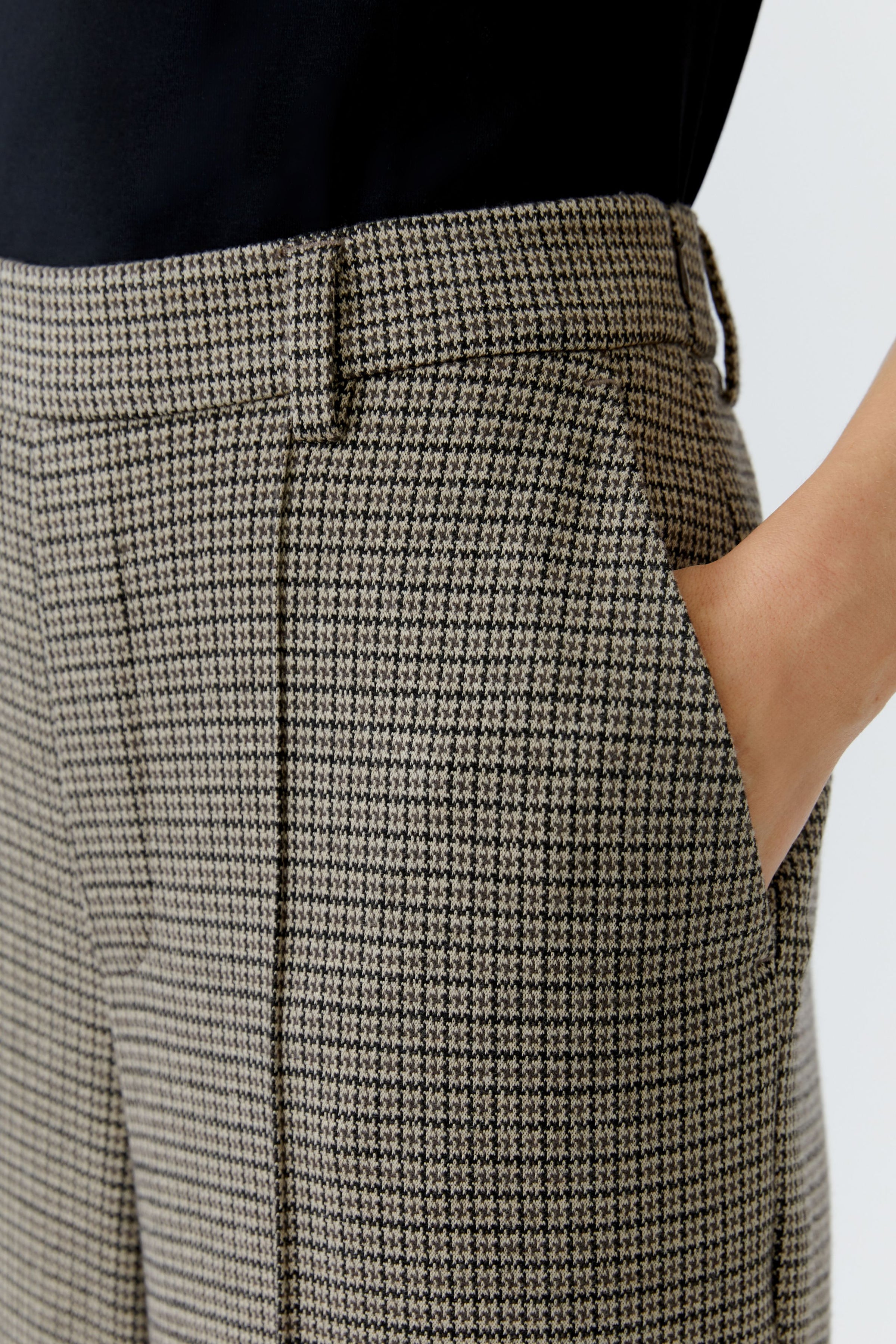 An image of the Oui Knitted Trousers