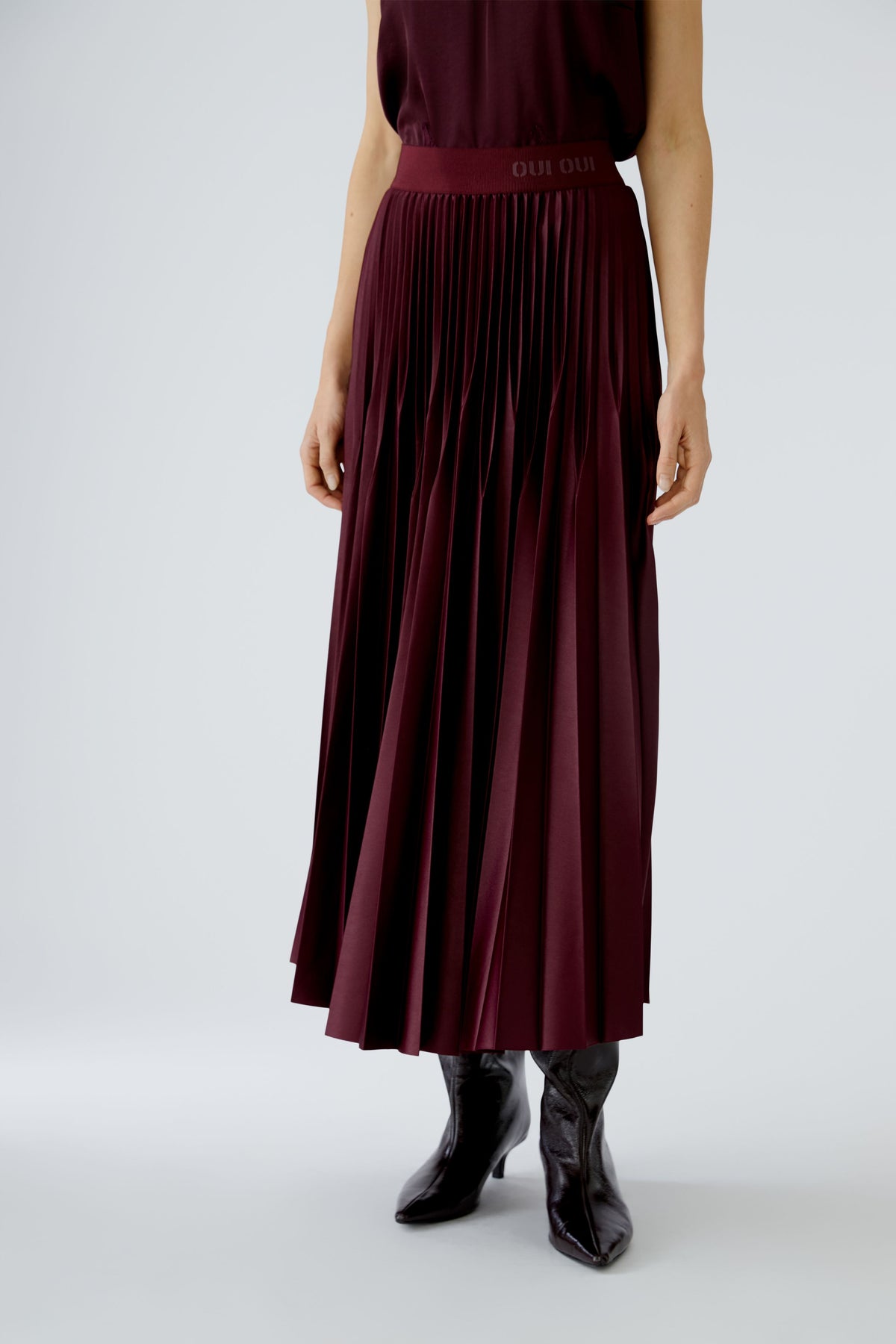 An image of the Oui Knitted Skirt
