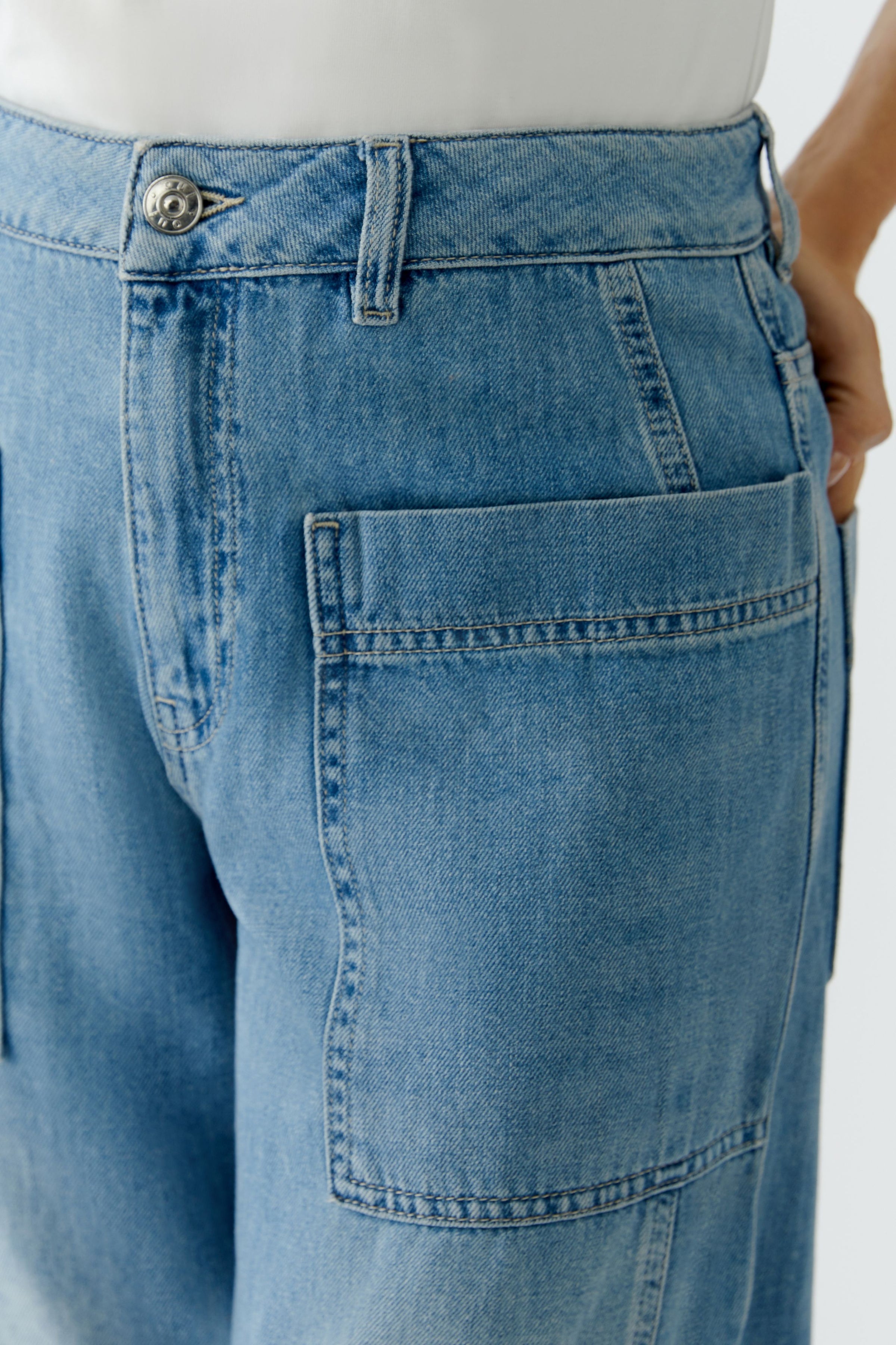 An image of the Oui Barrel Jeans