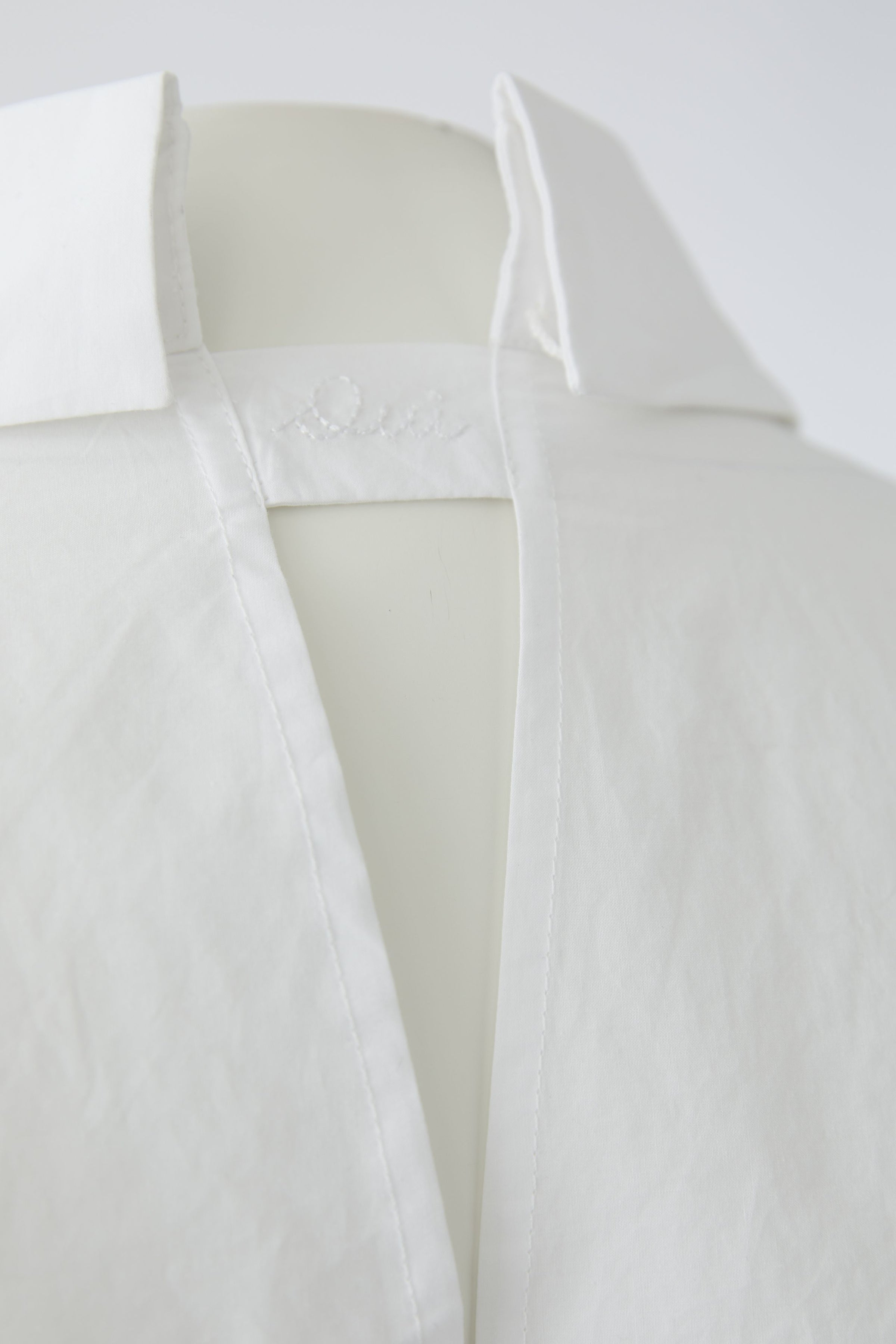 An image of the Oui Woven Blouse