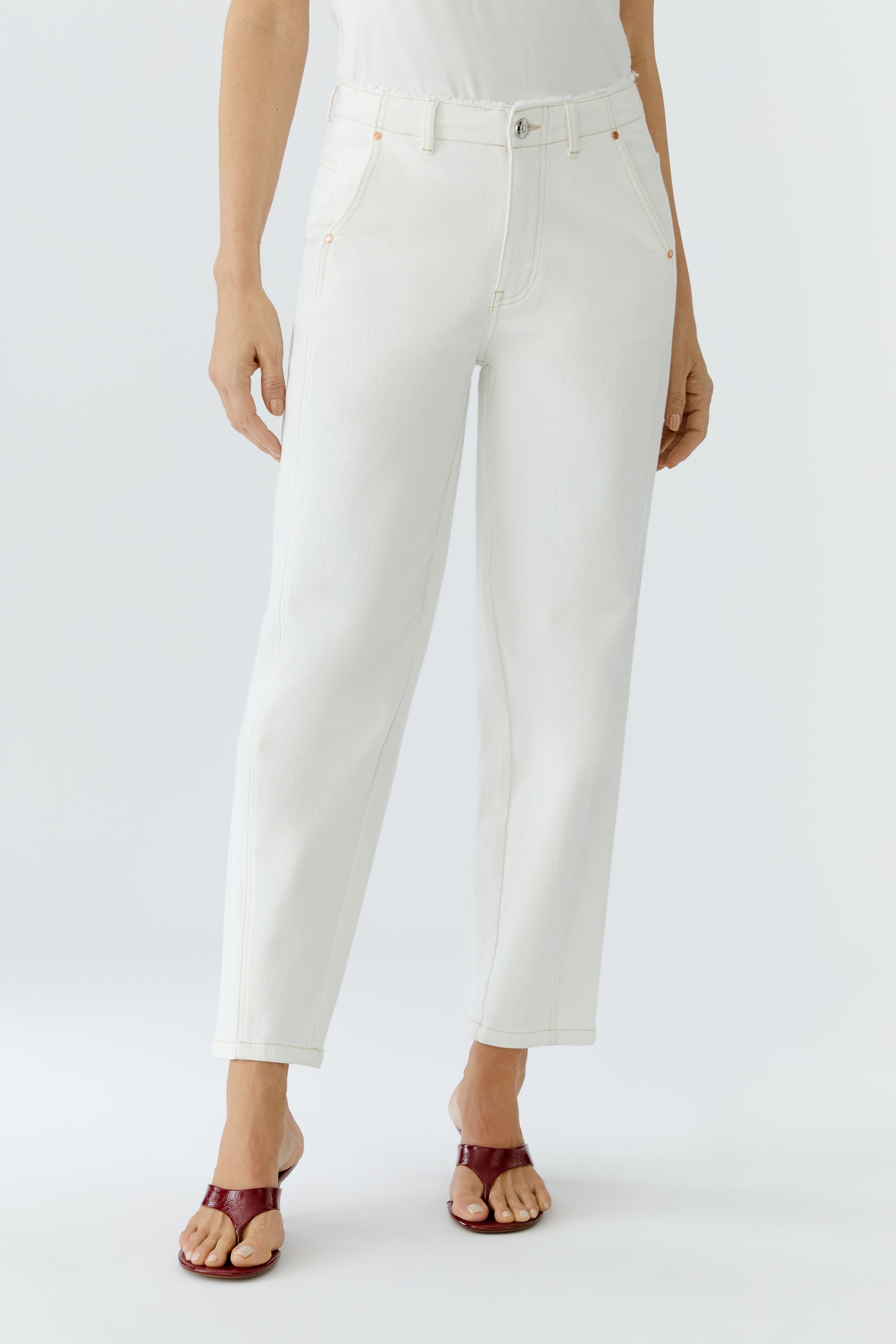 An image of the Oui Relaxed Jeans