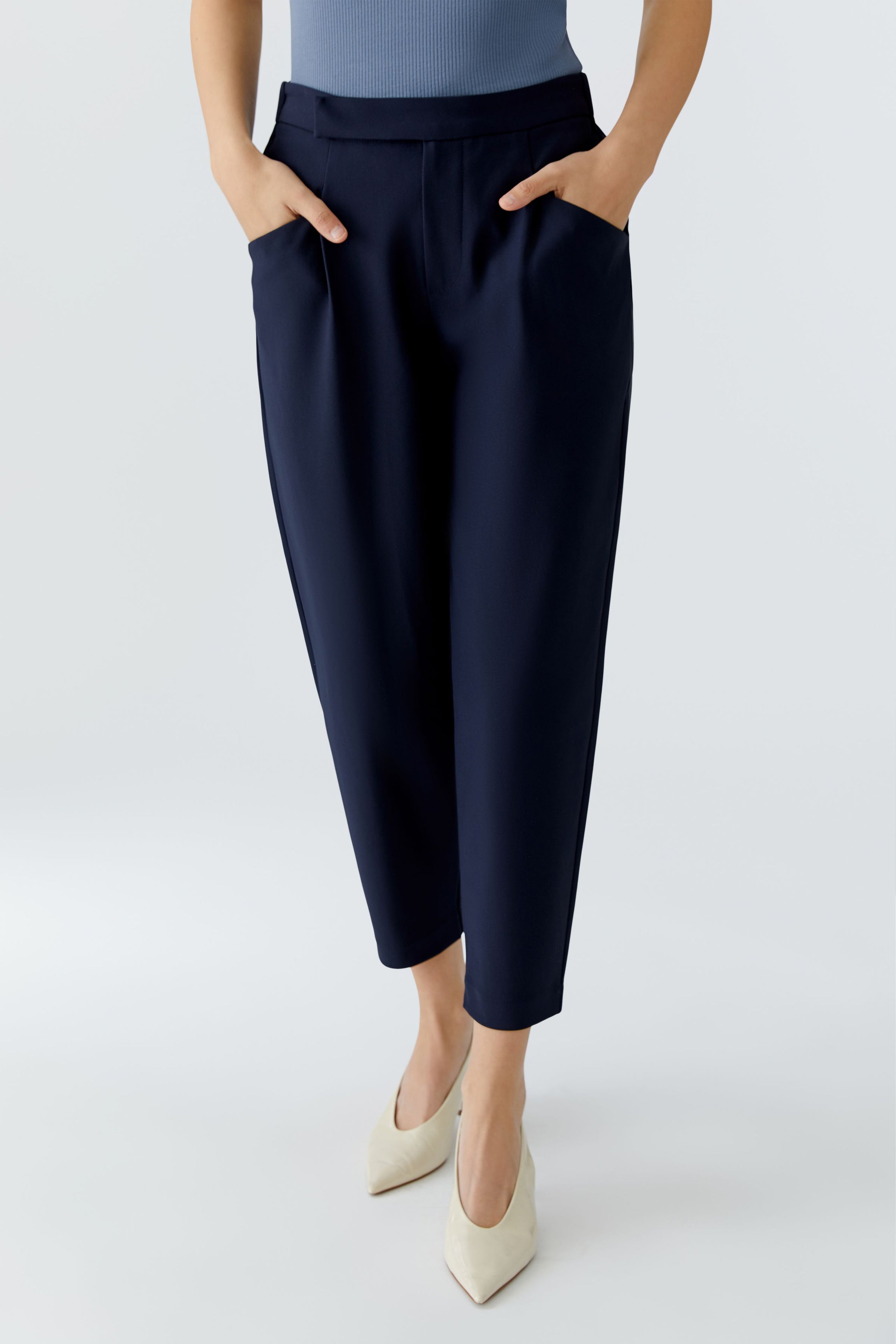 An image of the Oui Knitted Trousers