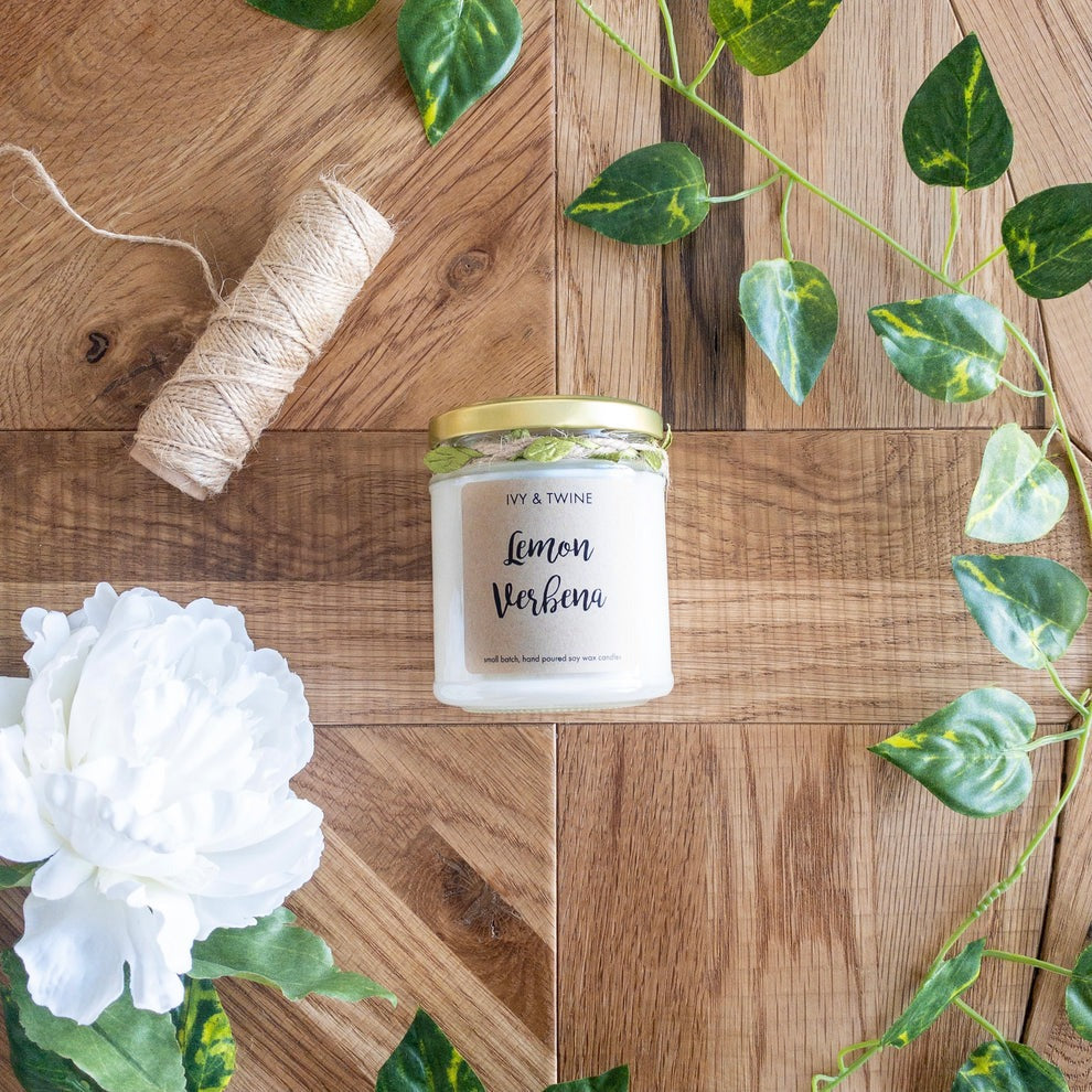 An image of the Ivy & Twine Candle