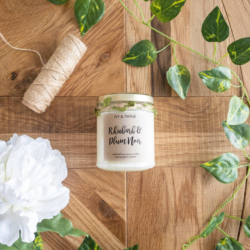 An image of the Ivy & Twine Candle
