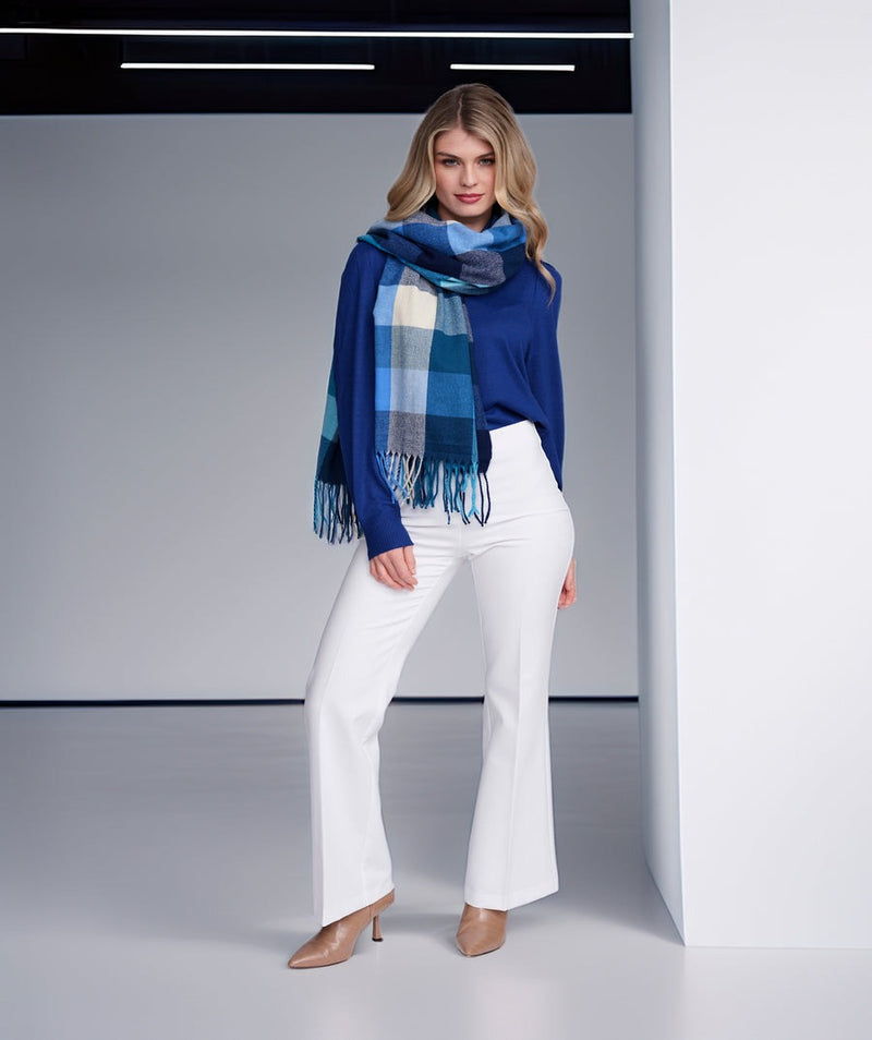 An image of the Pia Rossini Aria Scarf