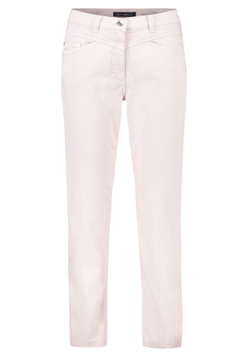 Betty Barclay Casual Trousers. Slim fit trousers with a mid rise waist, patch pockets and a plain light pink design.