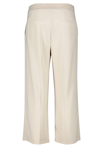 An image of the Betty Barclay Classic Trouser 3/4 Length