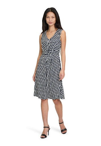 An image of the Betty Barclay Sleeveless Short Dress