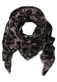An image of the Betty Barclay Scarf