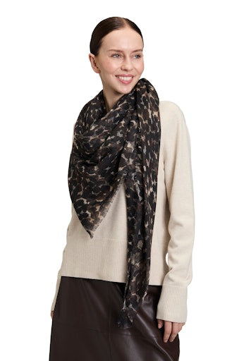 An image of the Betty Barclay Scarf