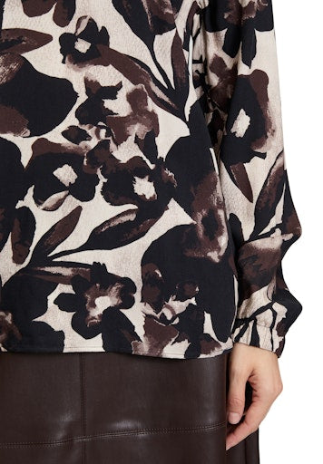 An image of the Betty Barclay Long Sleeve Blouse