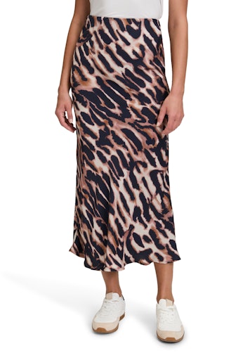 An image of the Betty Barclay Long Satin Skirt