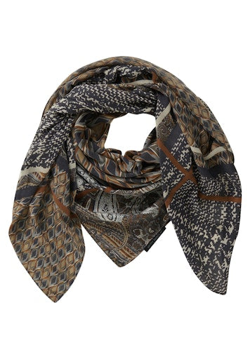 An image of the Betty Barclay Scarf