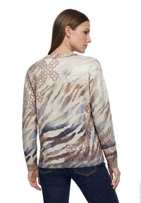 Knitted Pullover