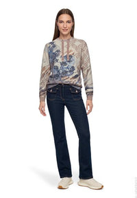 Knitted Pullover