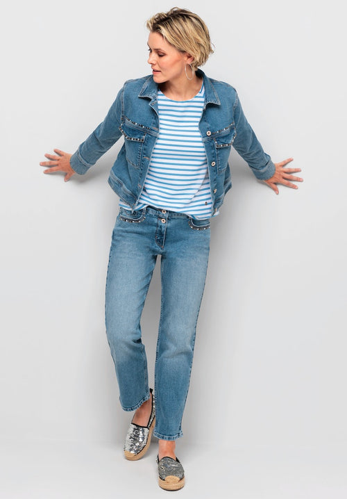 Bianca Denver Jeans. A classic blue denim regular fit jean with straight leg, zip and button fastening, and pockets. The pockets are embellished with a diamante detail.