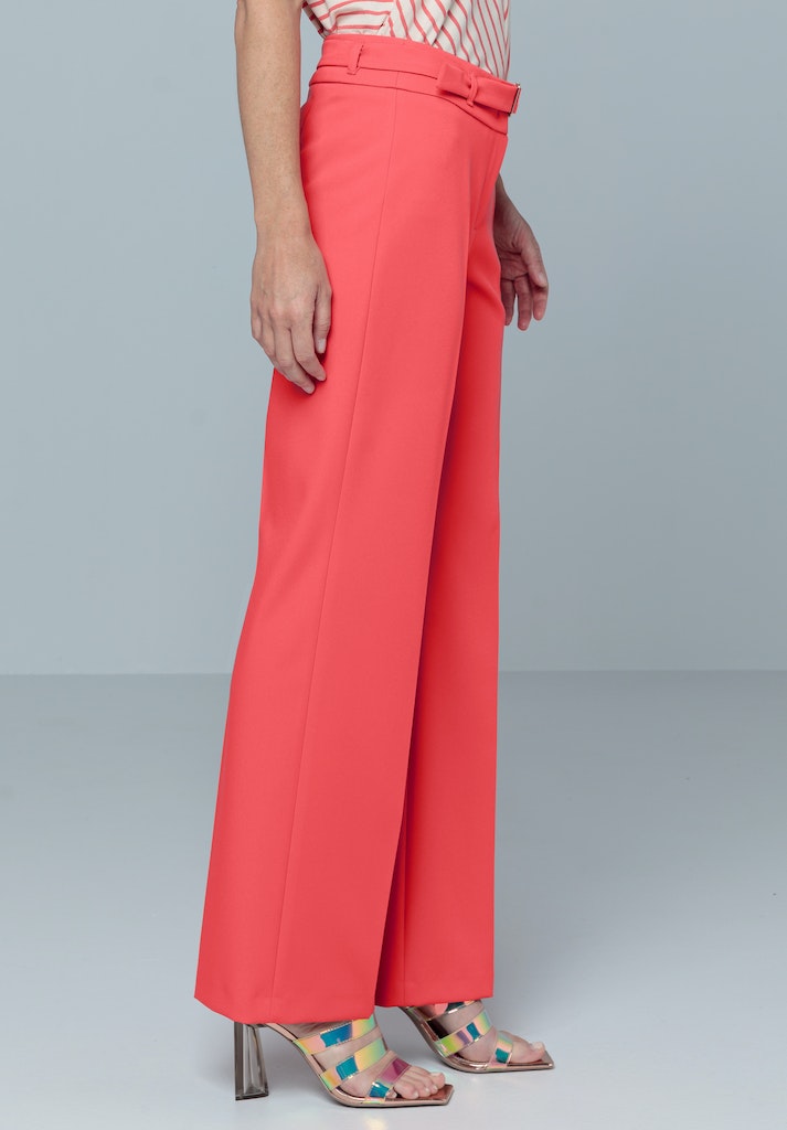 Bianca Parigi Trouser. A Regular fit, straight leg trouser with zip fastening and belt detail in a coral colour.