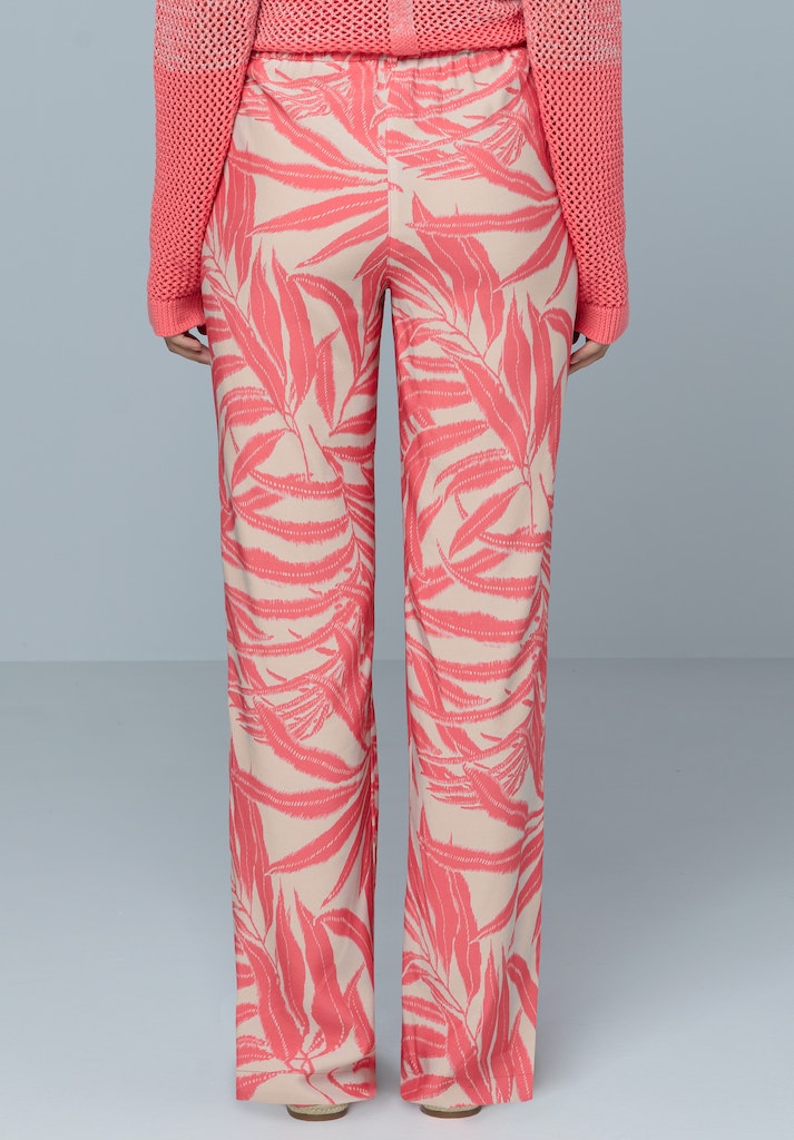 Bianca Parigi Pull On Trouser. A relaxed fit, straight leg trouser with belt loops and pink leaf print. Pull-on style.