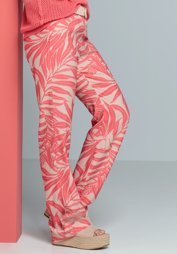 Bianca Parigi Pull On Trouser. A relaxed fit, straight leg trouser with belt loops and pink leaf print. Pull-on style.