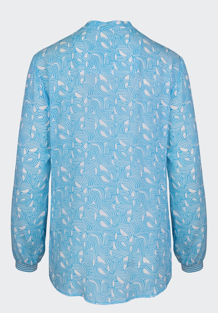 Bianca Alin Long Sleeve Shirt. A regular fit with side-slit design, vibrant blue and white pattern and viscose material.