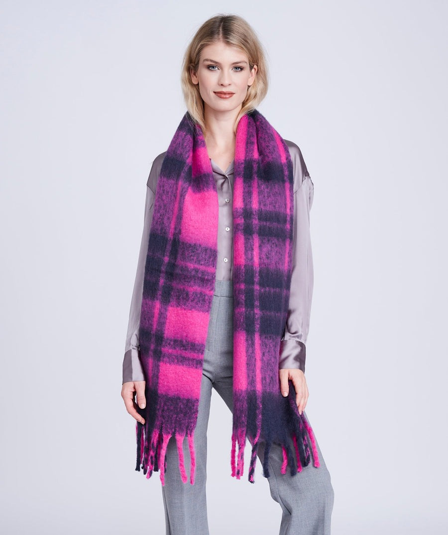 An image of the Pia Rossini Carrie Scarf