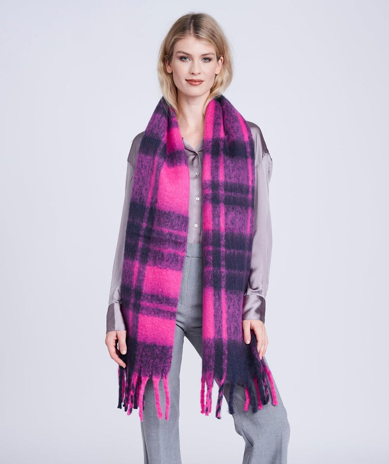 An image of the Pia Rossini Carrie Scarf