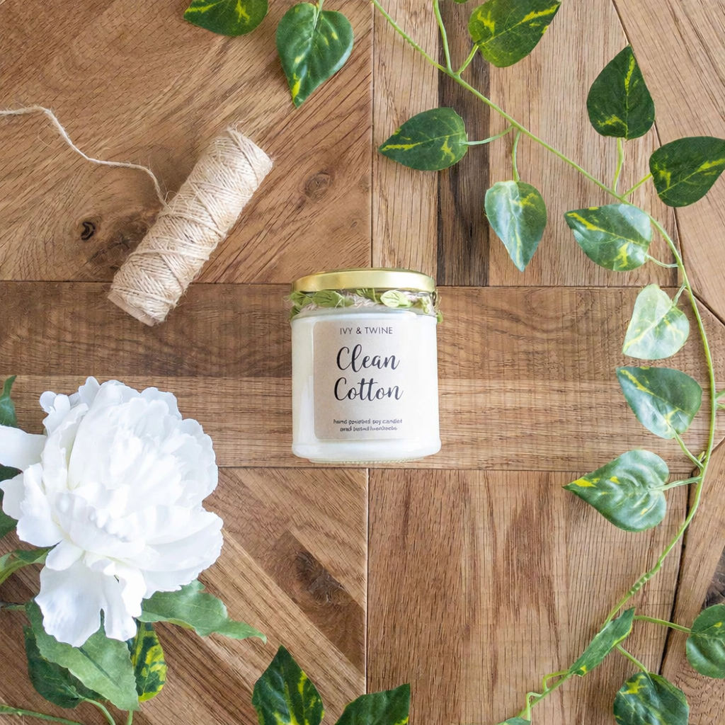 An image of the Ivy & Twine Candle 190g