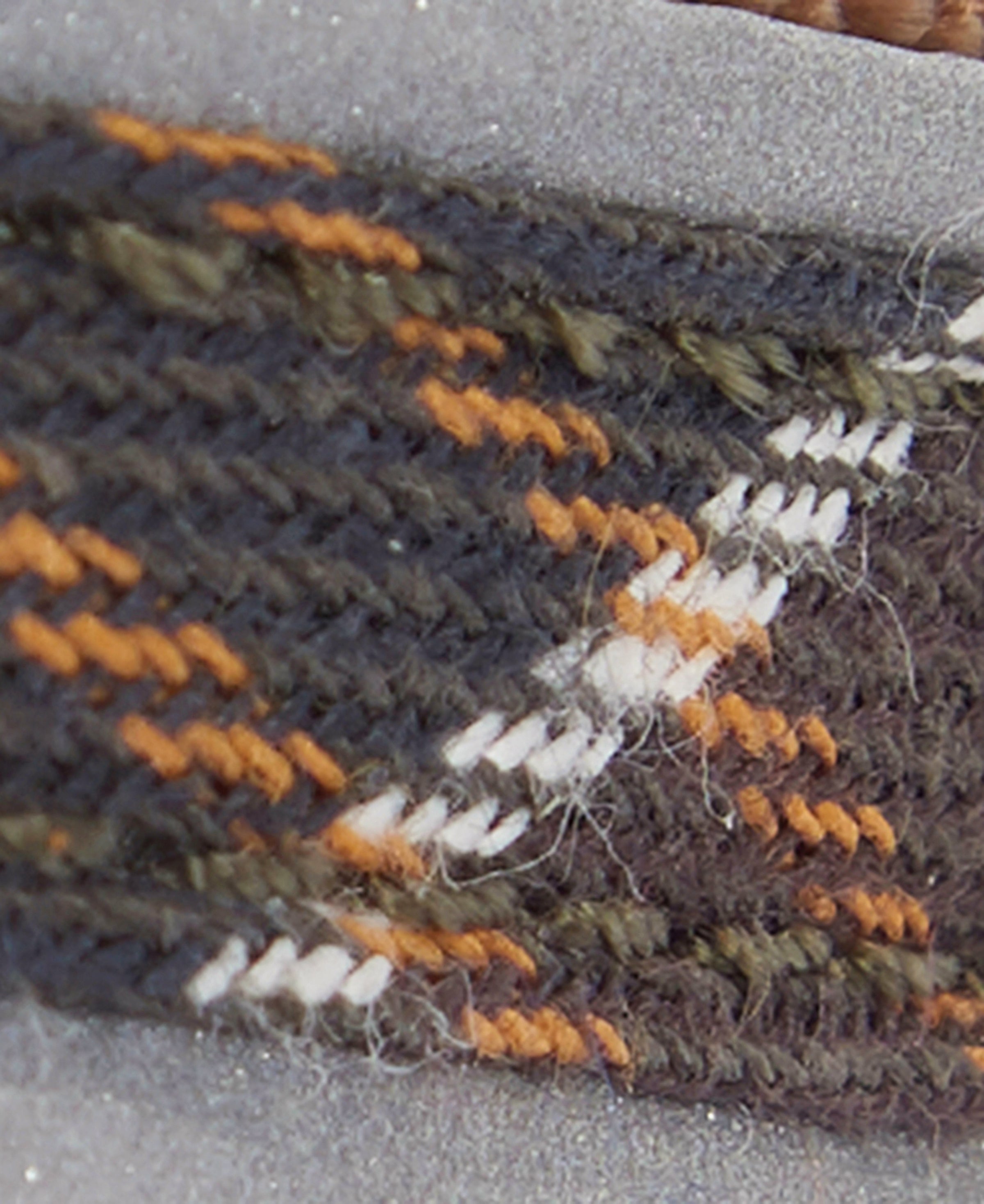 An image of the Barbour Reflective Tartan Dog Lead
