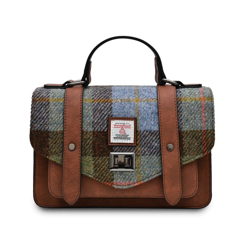 An image of the Islander The Medium Satchel