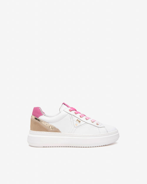 An image of the Nero Giardini Cile Trainers